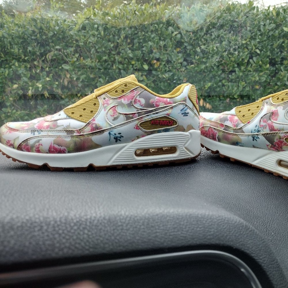 Size 8 Nike Air Max